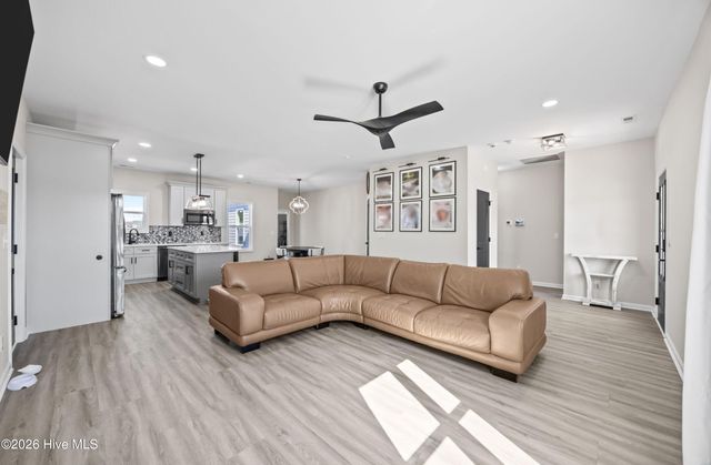 103 Adams Landing Way, Maysville, NC 28555