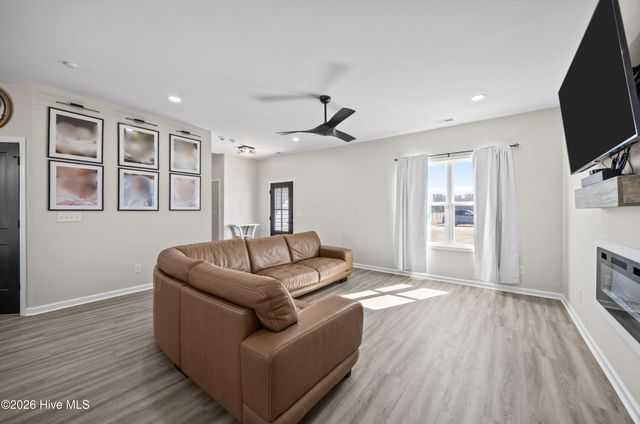 103 Adams Landing Way, Maysville, NC 28555