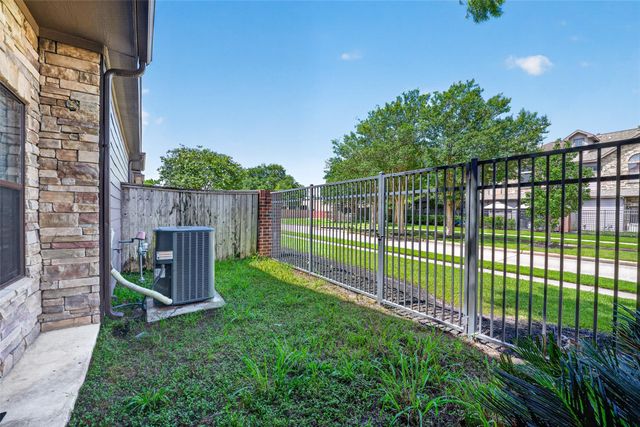 2346 Bermuda Shores Drive, Missouri City, TX 77459