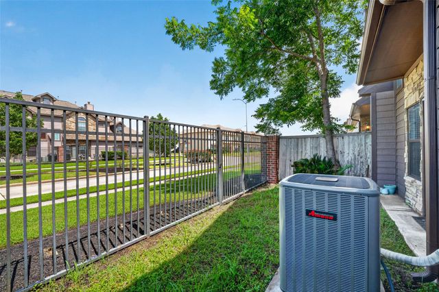 2346 Bermuda Shores Drive, Missouri City, TX 77459