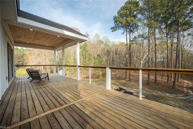 947 Owls Creek LN, Virginia Beach, VA 23451