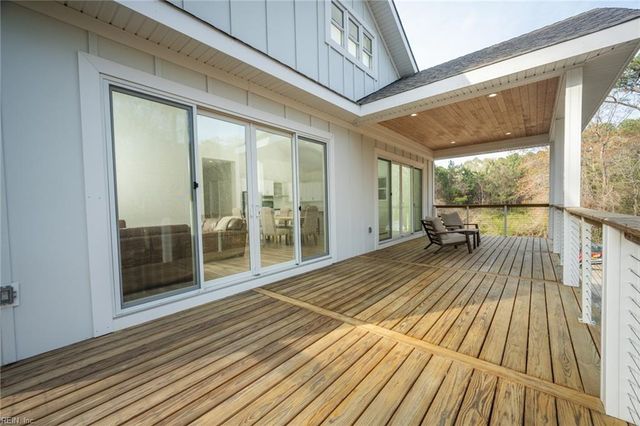 947 Owls Creek LN, Virginia Beach, VA 23451