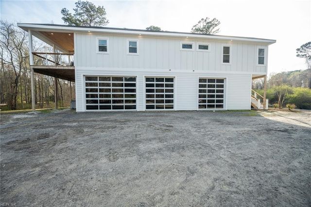 947 Owls Creek LN, Virginia Beach, VA 23451