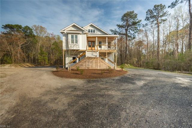 947 Owls Creek LN, Virginia Beach, VA 23451