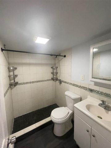 918 10th Street, West Babylon, NY 11704