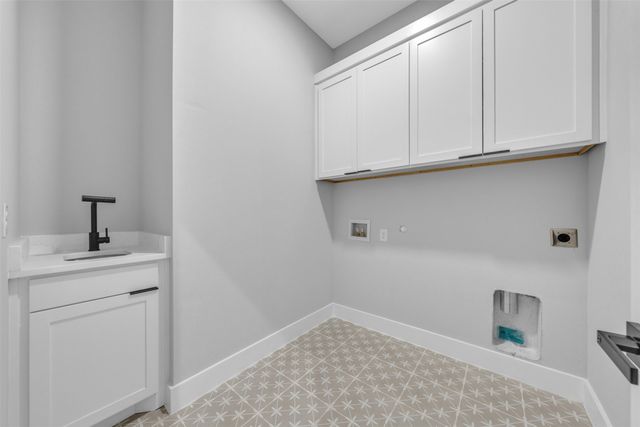 302 W west coral Way, Grand Prairie, TX 75051