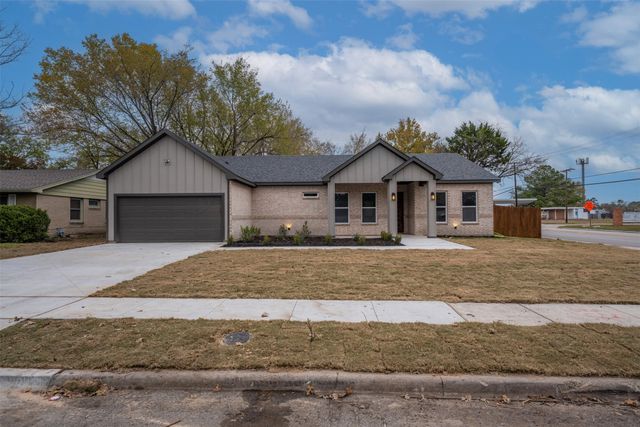 302 W west coral Way, Grand Prairie, TX 75051