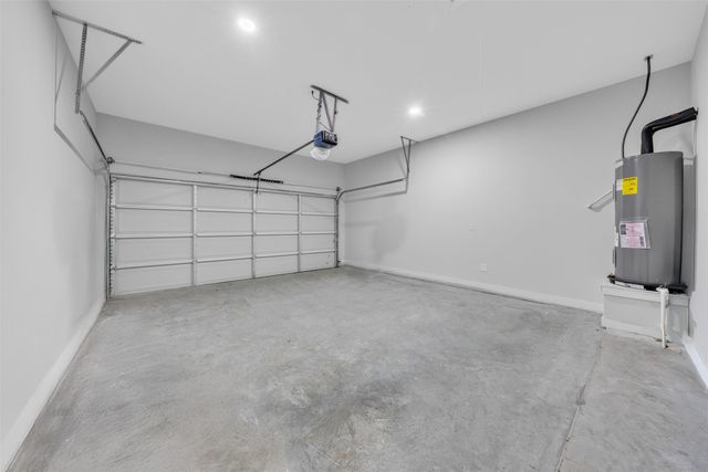 302 W west coral Way, Grand Prairie, TX 75051