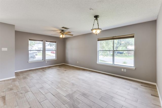 2200 Milan DR, Cedar Park, TX 78613