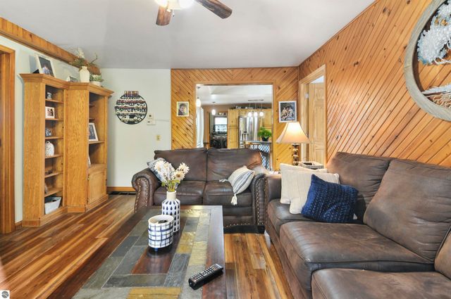 3626 90th Avenue, Evart, MI 49631