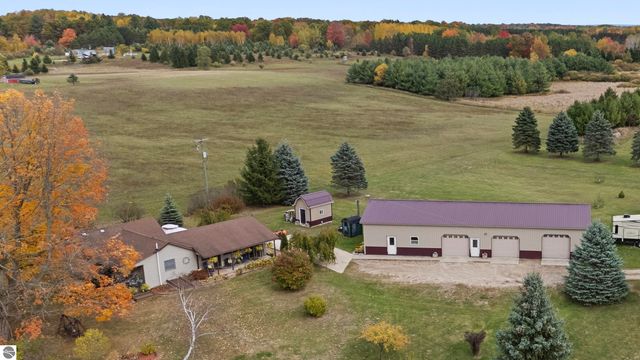 3626 90th Avenue, Evart, MI 49631