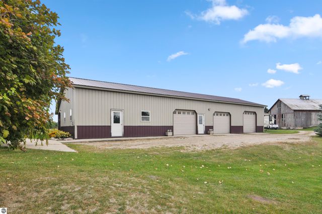 3626 90th Avenue, Evart, MI 49631