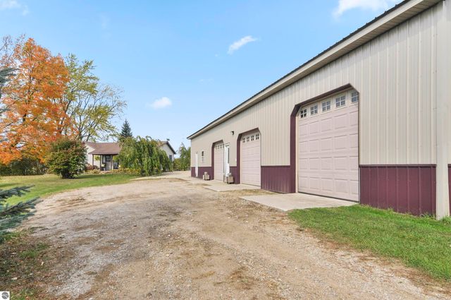 3626 90th Avenue, Evart, MI 49631