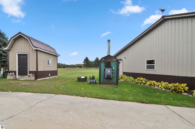 3626 90th Avenue, Evart, MI 49631