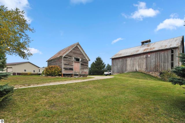 3626 90th Avenue, Evart, MI 49631