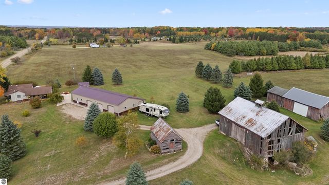 3626 90th Avenue, Evart, MI 49631