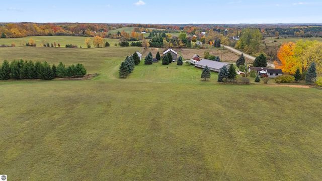 3626 90th Avenue, Evart, MI 49631