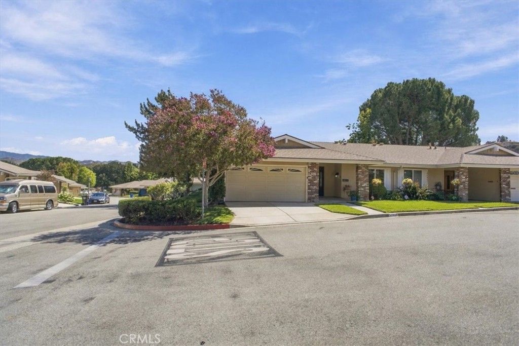 26465 Fairway, Newhall, CA 91321 — photo 2