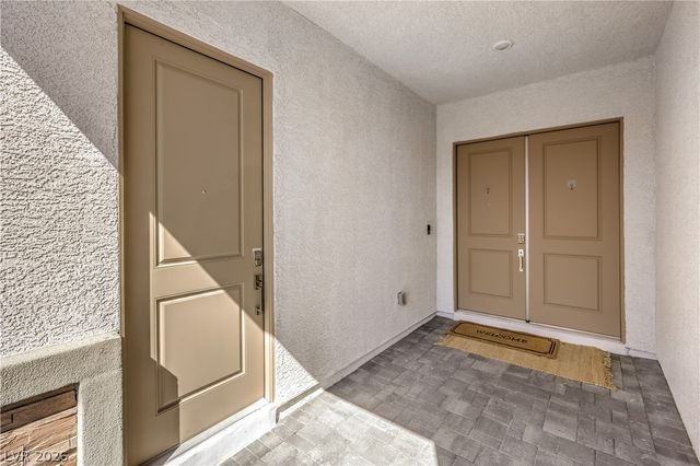 5242 Fisher Falls Court, Las Vegas, NV 89149