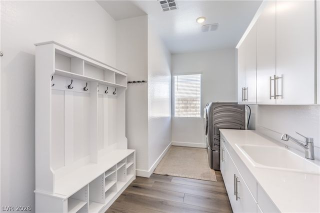 5242 Fisher Falls Court, Las Vegas, NV 89149