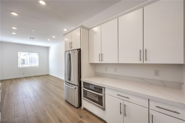 5242 Fisher Falls Court, Las Vegas, NV 89149