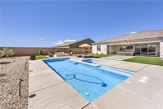 5242 Fisher Falls Court, Las Vegas, NV 89149