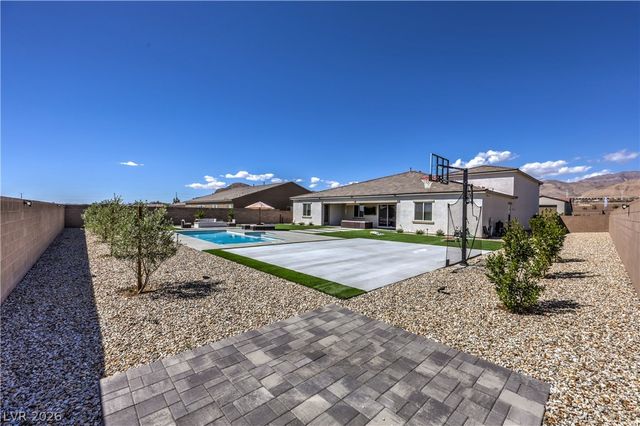 5242 Fisher Falls Court, Las Vegas, NV 89149