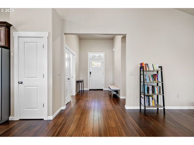 6451 DOGWOOD St, Springfield, OR 97478