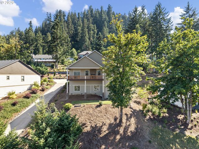 6451 DOGWOOD St, Springfield, OR 97478