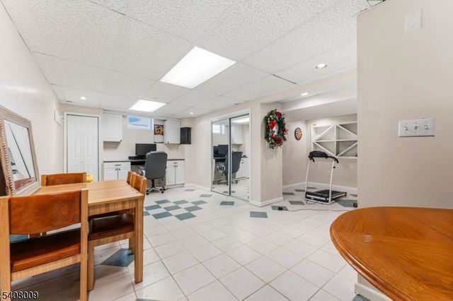 105 Stephen Way, Hillsborough Twp., NJ 08844