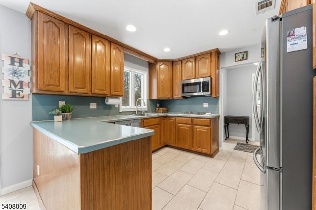 105 Stephen Way, Hillsborough Twp., NJ 08844