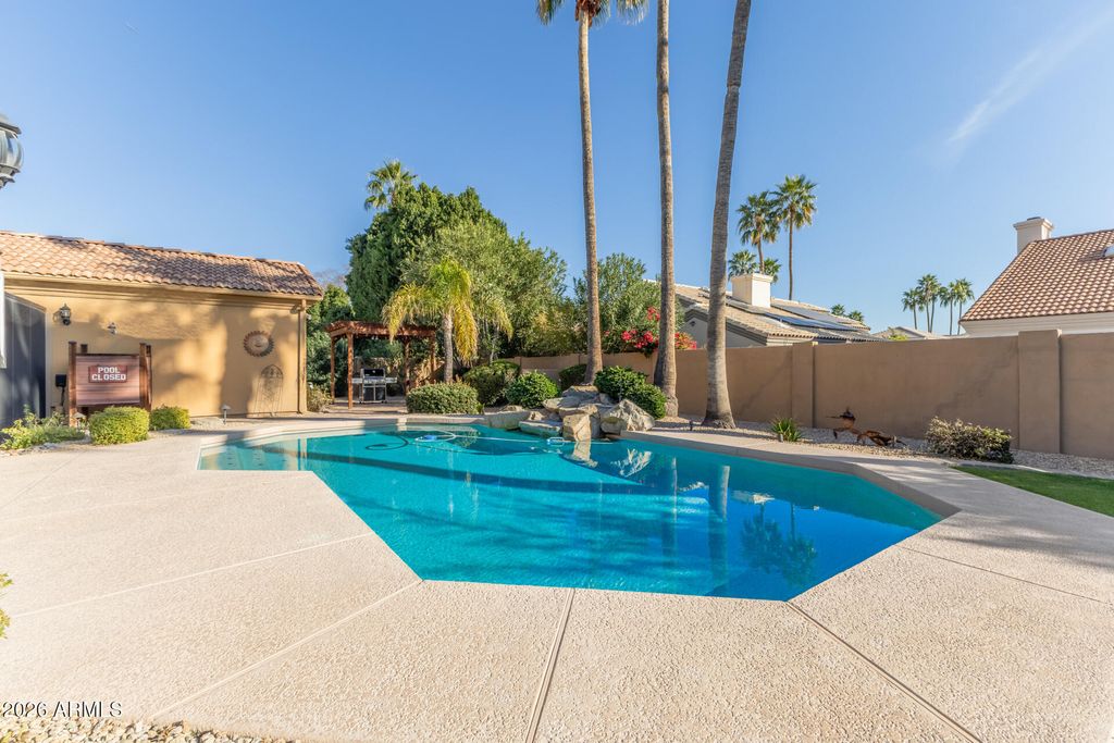 Image 13 of property listing at 8671 E ASTER Drive, Scottsdale, AZ 85260