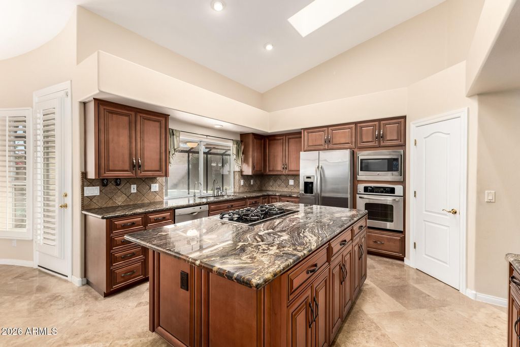 Image 2 of property listing at 8671 E ASTER Drive, Scottsdale, AZ 85260