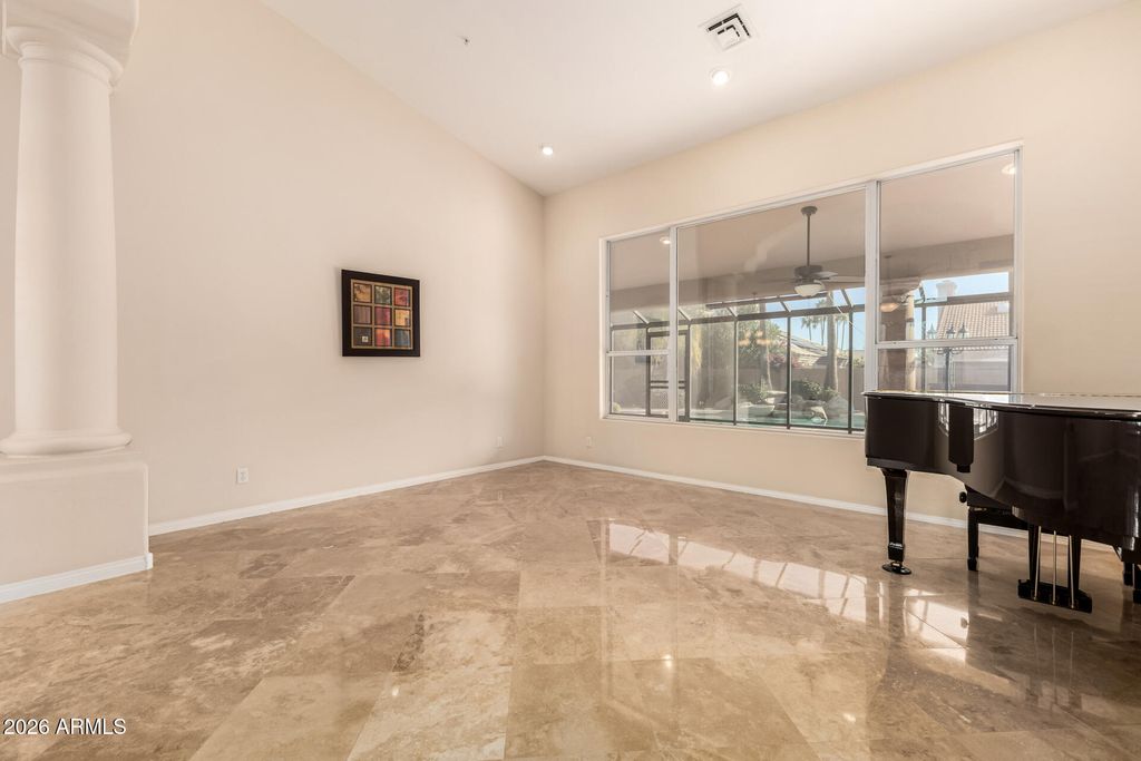 Image 7 of property listing at 8671 E ASTER Drive, Scottsdale, AZ 85260
