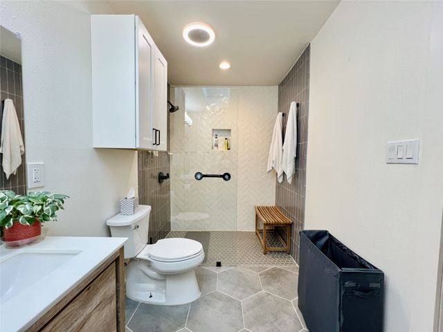 310 W 15th Street, Irving, TX 75060