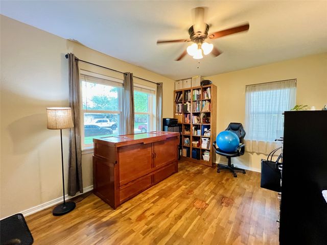 310 W 15th Street, Irving, TX 75060