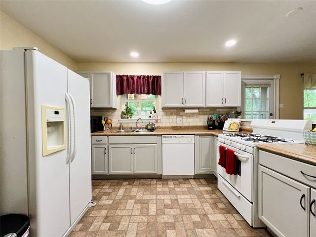 310 W 15th Street, Irving, TX 75060