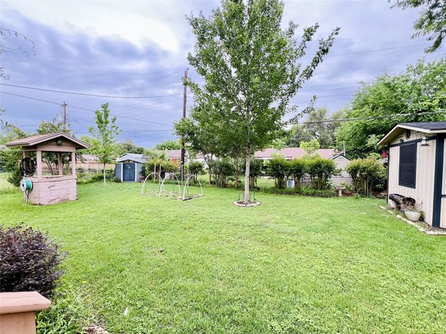 310 W 15th Street, Irving, TX 75060