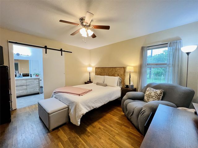 310 W 15th Street, Irving, TX 75060