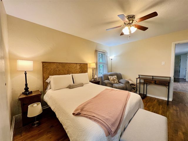 310 W 15th Street, Irving, TX 75060