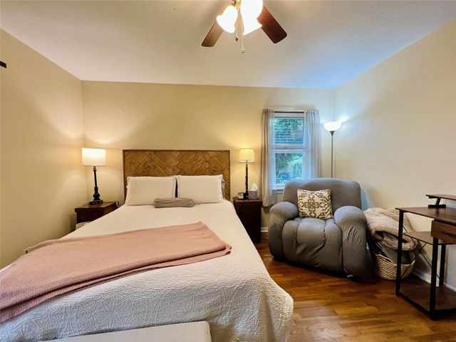 310 W 15th Street, Irving, TX 75060