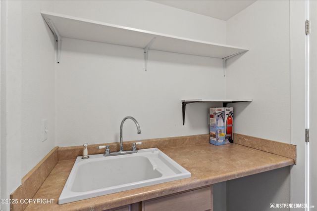 2101 Revere Circle, Anchorage, AK 99515