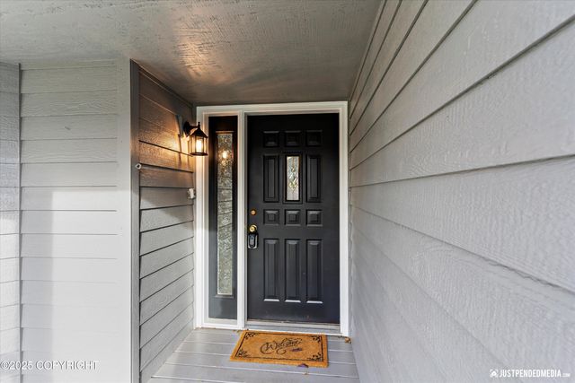 2101 Revere Circle, Anchorage, AK 99515