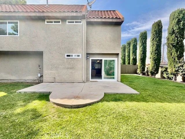 2558 ORANGE Avenue C, Costa Mesa, CA 92627