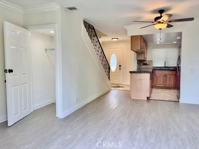 2558 ORANGE Avenue C, Costa Mesa, CA 92627