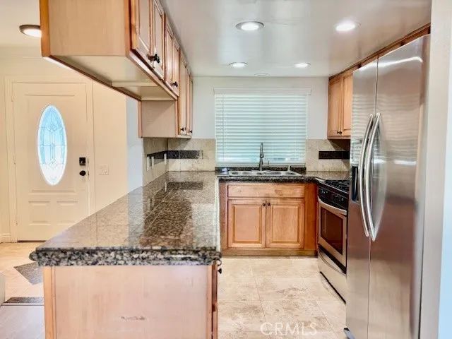 2558 ORANGE Avenue C, Costa Mesa, CA 92627