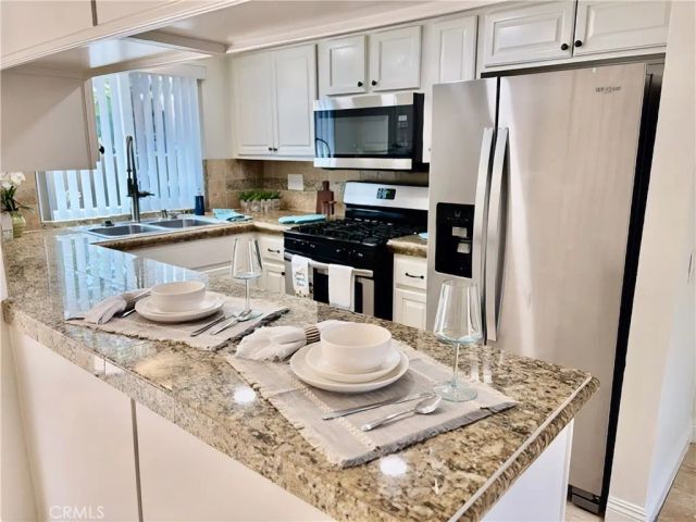 2558 ORANGE Avenue C, Costa Mesa, CA 92627