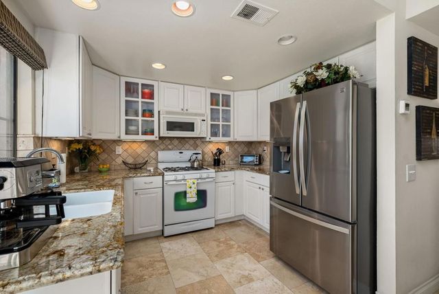 42242 Omar Place, Palm Desert, CA 92211