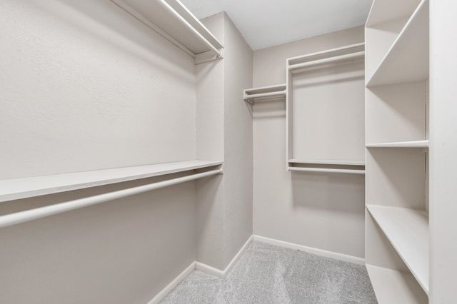 2515 W Sunnybrook St, Wichita, KS 67217