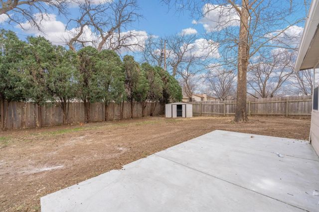 2515 W Sunnybrook St, Wichita, KS 67217